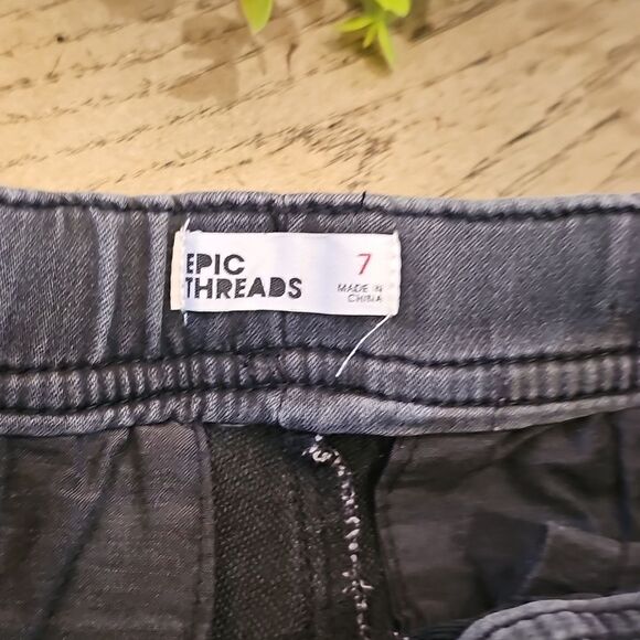 Kids Black Denim Shorts Size 7 Epic Threads - Picture 2 of 9